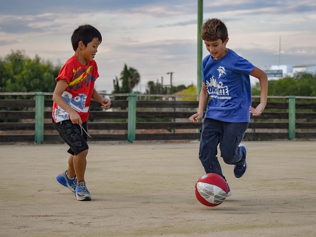 关系充满悬 关系充满悬